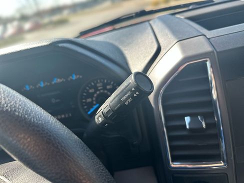 Used 2015 Ford F150 XLT w/ Equipment Group 302A Luxury image 20