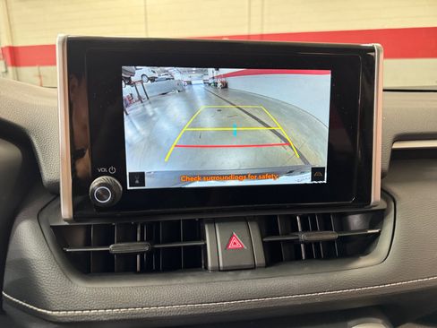 Certified 2025 Toyota RAV4 LE AWD/4WD image 27
