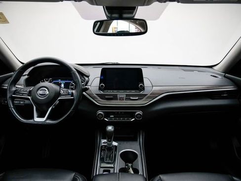 Used 2019 Nissan Altima 2.5 Platinum image 5