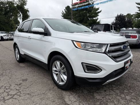 Used 2017 Ford Edge SEL w/ Cargo Accessory Package FWD image 3