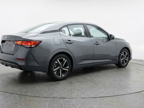 Used 2025 Nissan Sentra SV FWD image 9