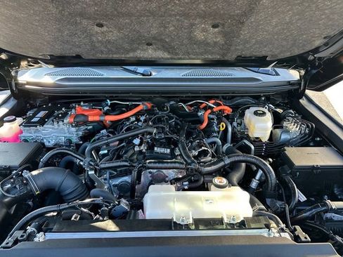 Used 2025 Toyota Land Cruiser w/ Premium Package image 31