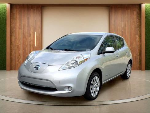 Used 2016 Nissan Leaf S w/ Charger Package FWD image 27