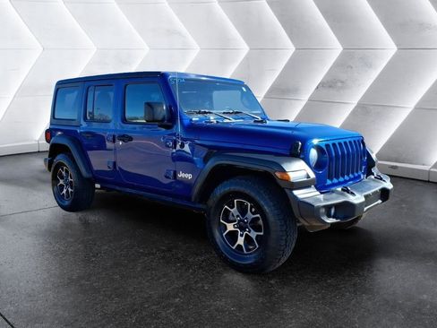 Used 2018 Jeep Wrangler Unlimited Sport image 7