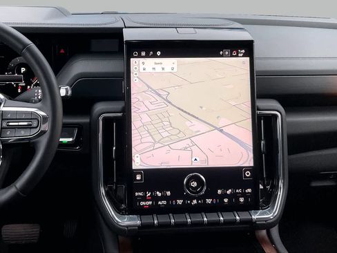 Used 2025 GMC Yukon XL Denali AWD/4WD image 6