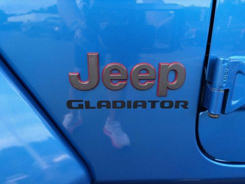 Used 2020 Jeep Gladiator Rubicon AWD/4WD image 9