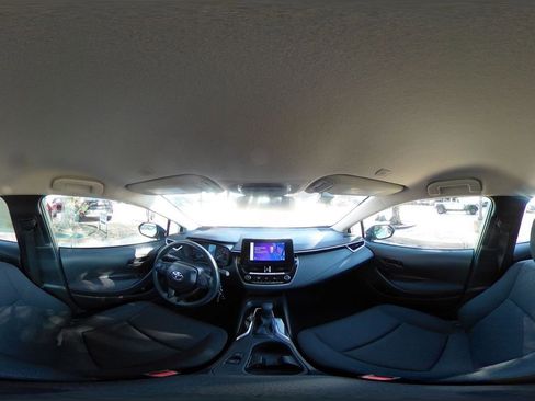 Used 2025 Toyota Corolla LE FWD image 42