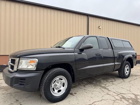 Used 2009 Dodge Dakota ST image 4