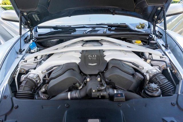 Used 2014 Aston Martin Vanquish Coupe RWD image 15