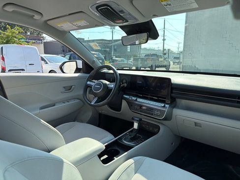 Used 2024 Hyundai Kona SEL AWD/4WD image 8