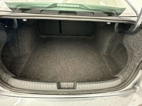Used 2025 Volkswagen Jetta SE FWD image 30