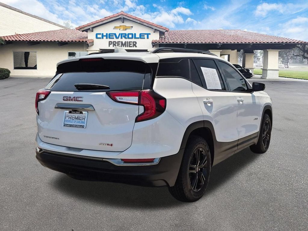 Used 2024 GMC Terrain AT4 w/ Infotainment Package II AWD/4WD image 8