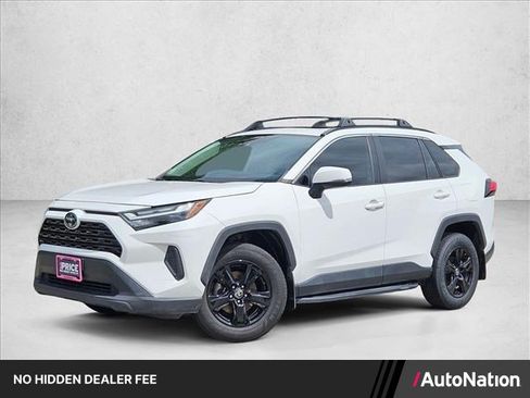 Used 2023 Toyota RAV4 XLE w/ Convenience Package FWD image 1