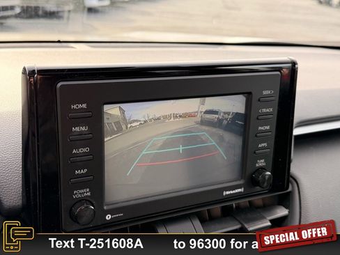 Used 2020 Toyota RAV4 XLE image 23