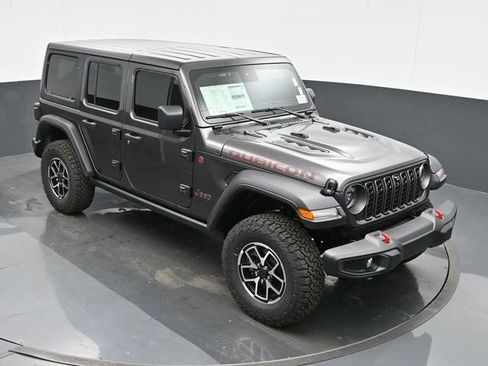 Used 2024 Jeep Wrangler Unlimited Rubicon w/ Technology Group image 31