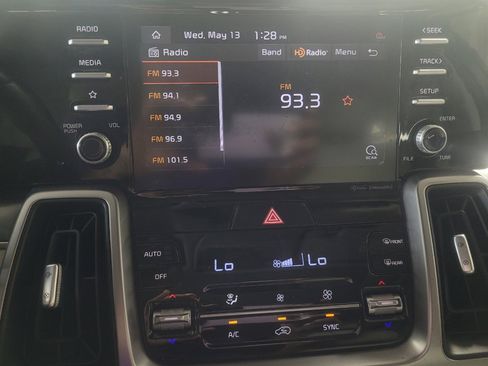 Used 2021 Kia Sorento S w/ Panoramic Sunroof Package FWD image 25
