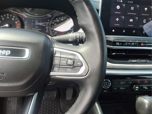 Used 2022 Jeep Compass Latitude AWD/4WD image 27