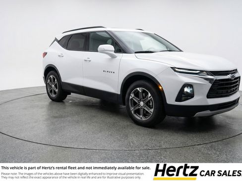 Used 2025 Chevrolet Blazer LT FWD image 1