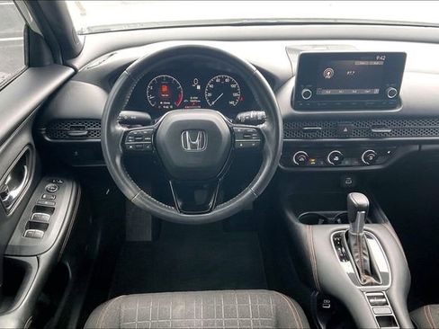 Used 2023 Honda HR-V Sport image 5