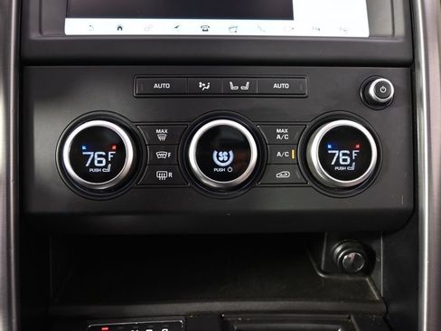 Used 2020 Land Rover Discovery Landmark AWD/4WD image 32