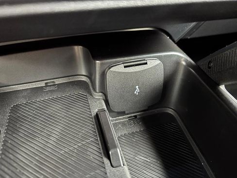 New 2025 Ford Bronco Outer Banks w/ Sasquatch Package image 24