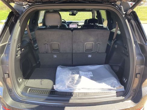 New 2026 Jeep Grand Cherokee L Limited w/ Luxury Tech Group II RWD image 33