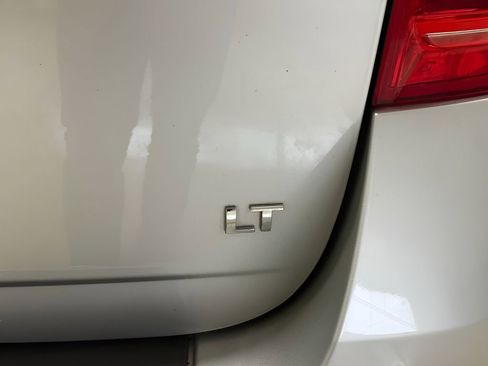 Used 2017 Chevrolet Equinox LT w/ Convenience Package image 14