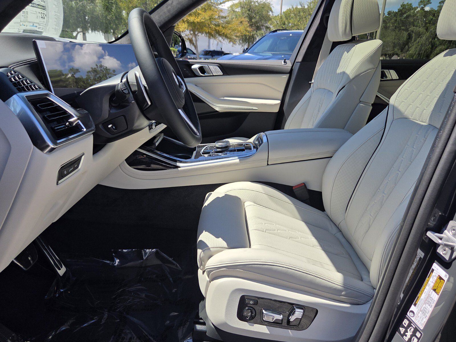 New 2027 BMW X7 xDrive40i w/ Executive Package AWD/4WD image 10