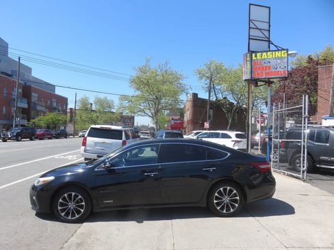Used 2018 Toyota Avalon XLE Plus w/ Protection Package FWD image 7