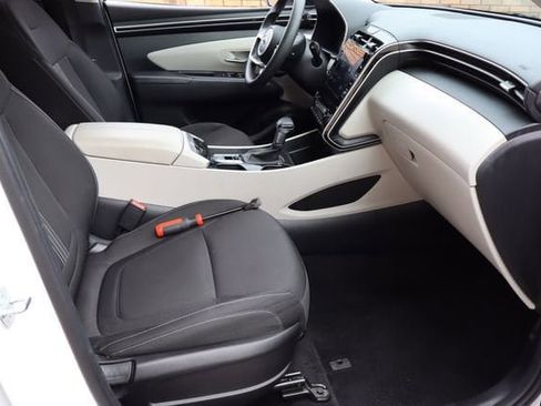 Used 2024 Hyundai Tucson SEL FWD image 17