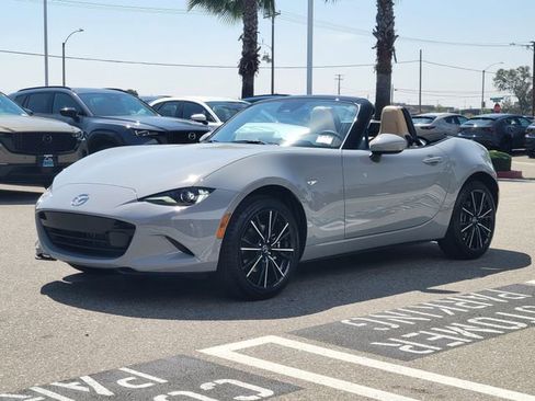 New 2026 MAZDA MX-5 Miata Grand Touring w/ Weather Package RWD image 4