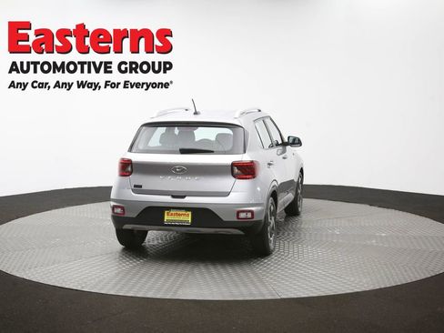 Used 2023 Hyundai Venue SEL image 40