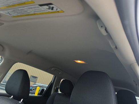 Used 2019 Nissan Rogue SV FWD image 15