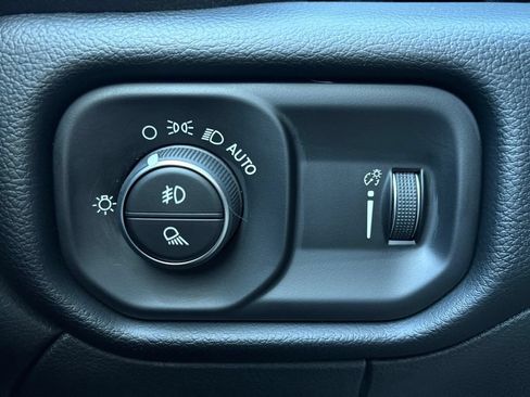 New 2026 RAM 2500 Big Horn AWD/4WD image 3