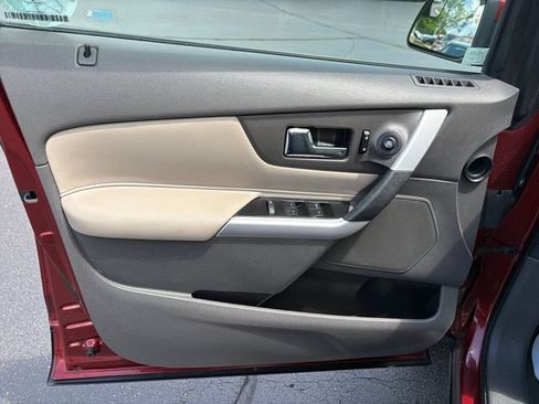 Used 2014 Ford Edge SEL w/ Equipment Group 205A FWD image 18