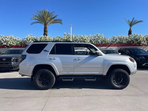 Used 2019 Toyota 4Runner TRD Off-Road Premium image 2