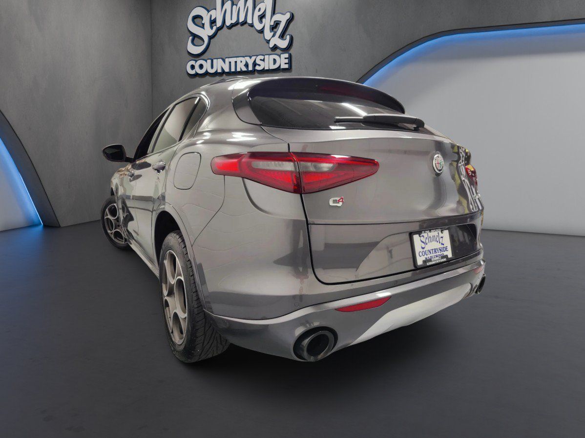 Used 2022 Alfa Romeo Stelvio Ti AWD/4WD image 12