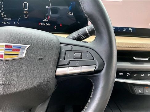 Used 2024 Cadillac XT4 Premium Luxury w/ Active Safety Package FWD image 21