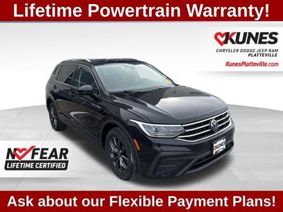Used 2022 Volkswagen Tiguan SE w/ Panoramic Sunroof Package