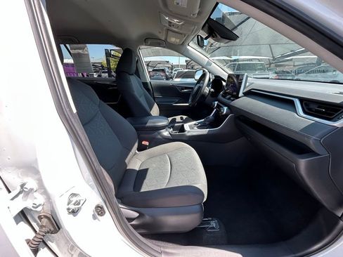 Used 2024 Toyota RAV4 XLE image 31