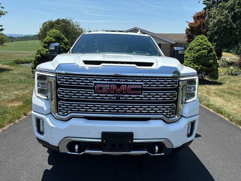 Used 2021 GMC Sierra 3500 Denali w/ Technology Package AWD/4WD image 7