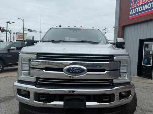 Used 2019 Ford F250 Lariat w/ Lariat Ultimate Package AWD/4WD image 3