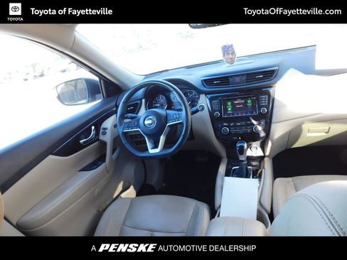 Used 2018 Nissan Rogue SL image 6