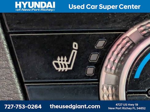 Used 2023 Mitsubishi Outlander SE AWD/4WD image 29