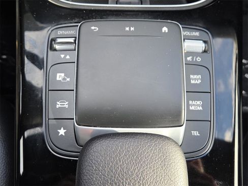 Used 2023 Mercedes-Benz CLA 250 4MATIC image 5