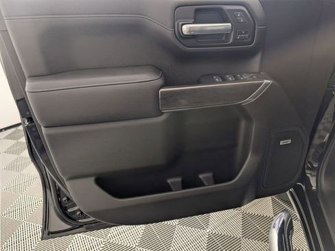 Used 2019 Chevrolet Silverado 1500 LTZ w/ LTZ Plus Package AWD/4WD image 10