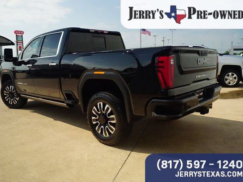 Used 2024 GMC Sierra 2500 Denali Ultimate AWD/4WD image 2