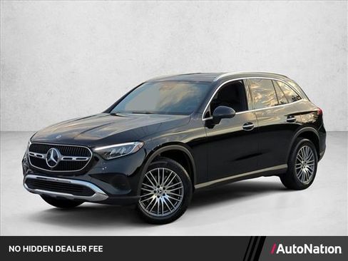 Used 2026 Mercedes-Benz GLC 300 image 1