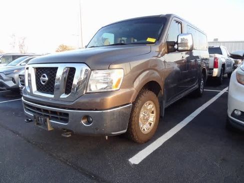 Used 2016 Nissan NV 3500 SL image 1