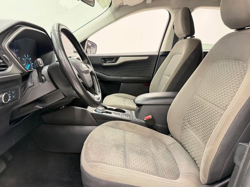 Used 2022 Ford Escape SE w/ SE Sport Appearance Package AWD/4WD image 4